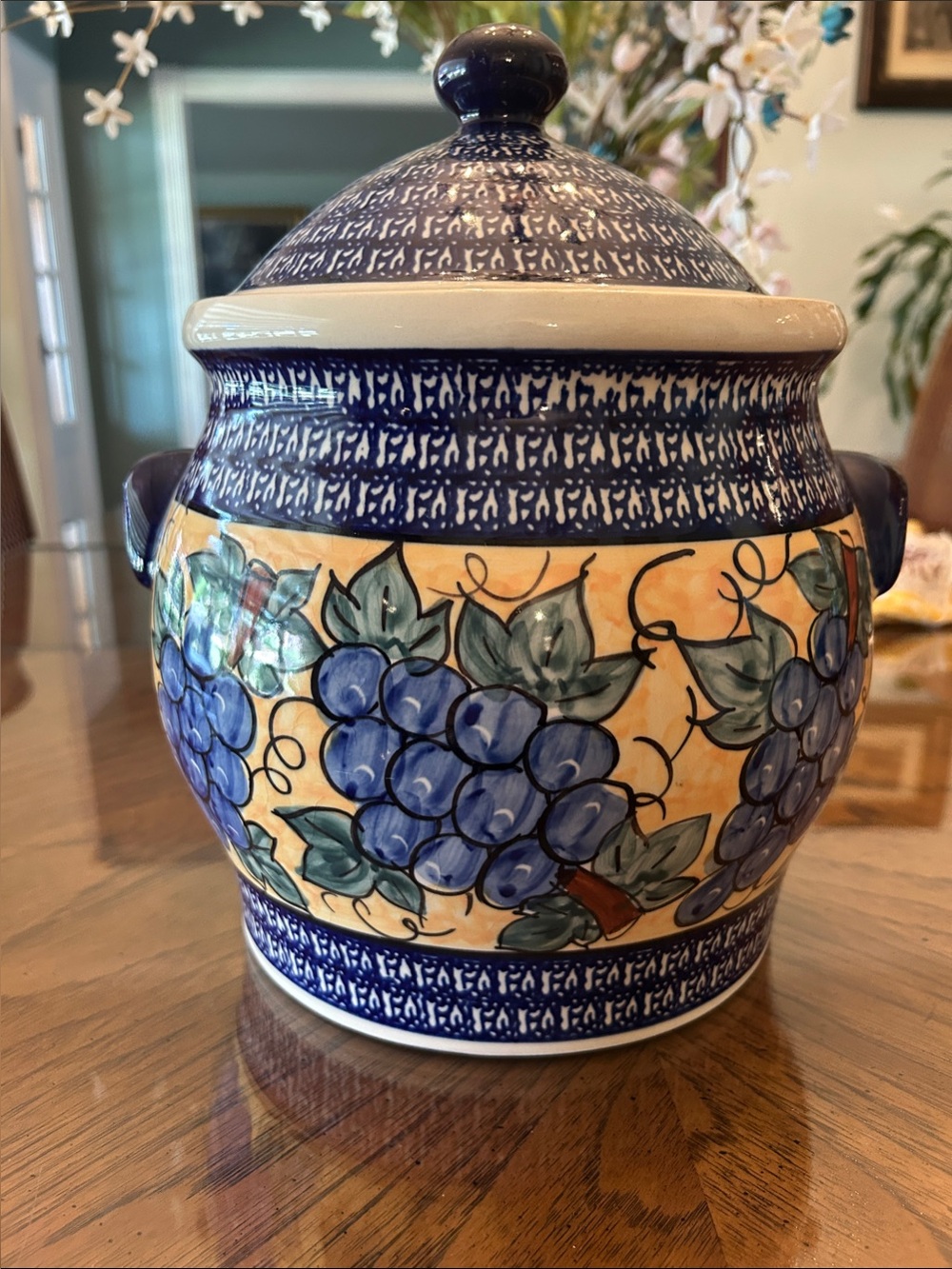 Polish Pottery X-Large Grape Pattern Vintage w/ lid.
